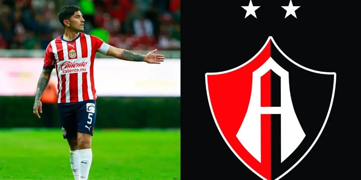 Víctor Guzmán was sent off in the national classic against América