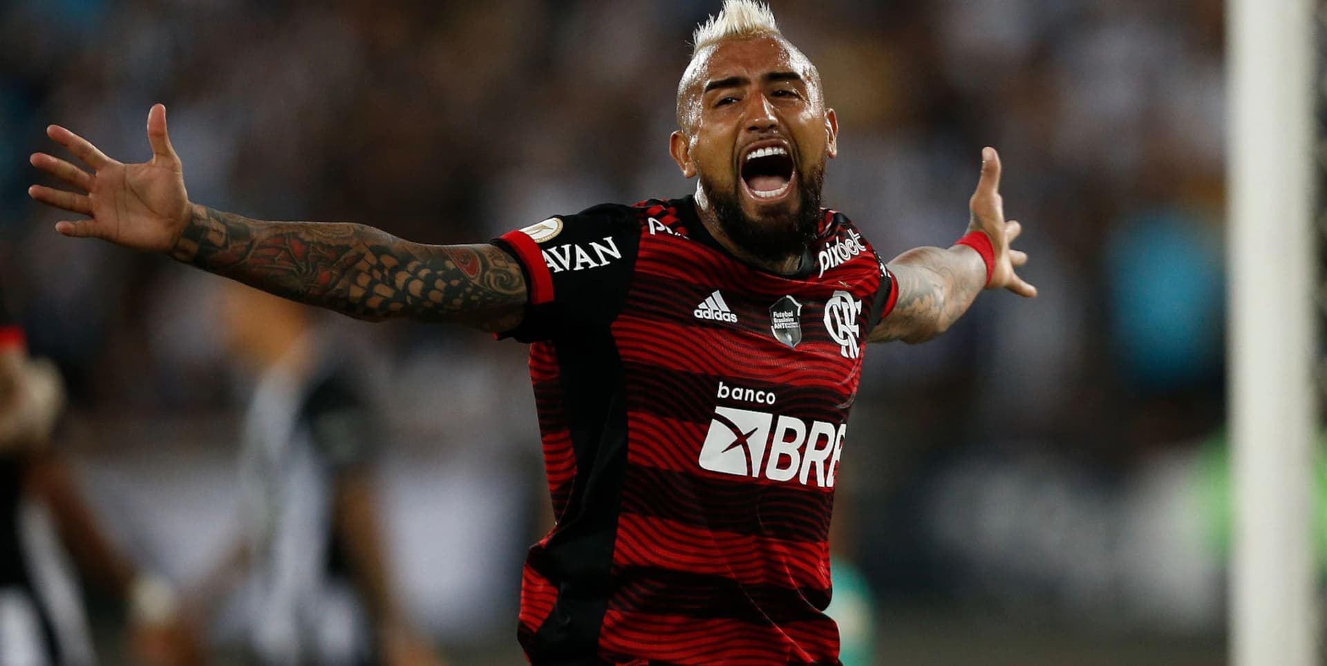 Vidal is still enamoured with his old teammate.
