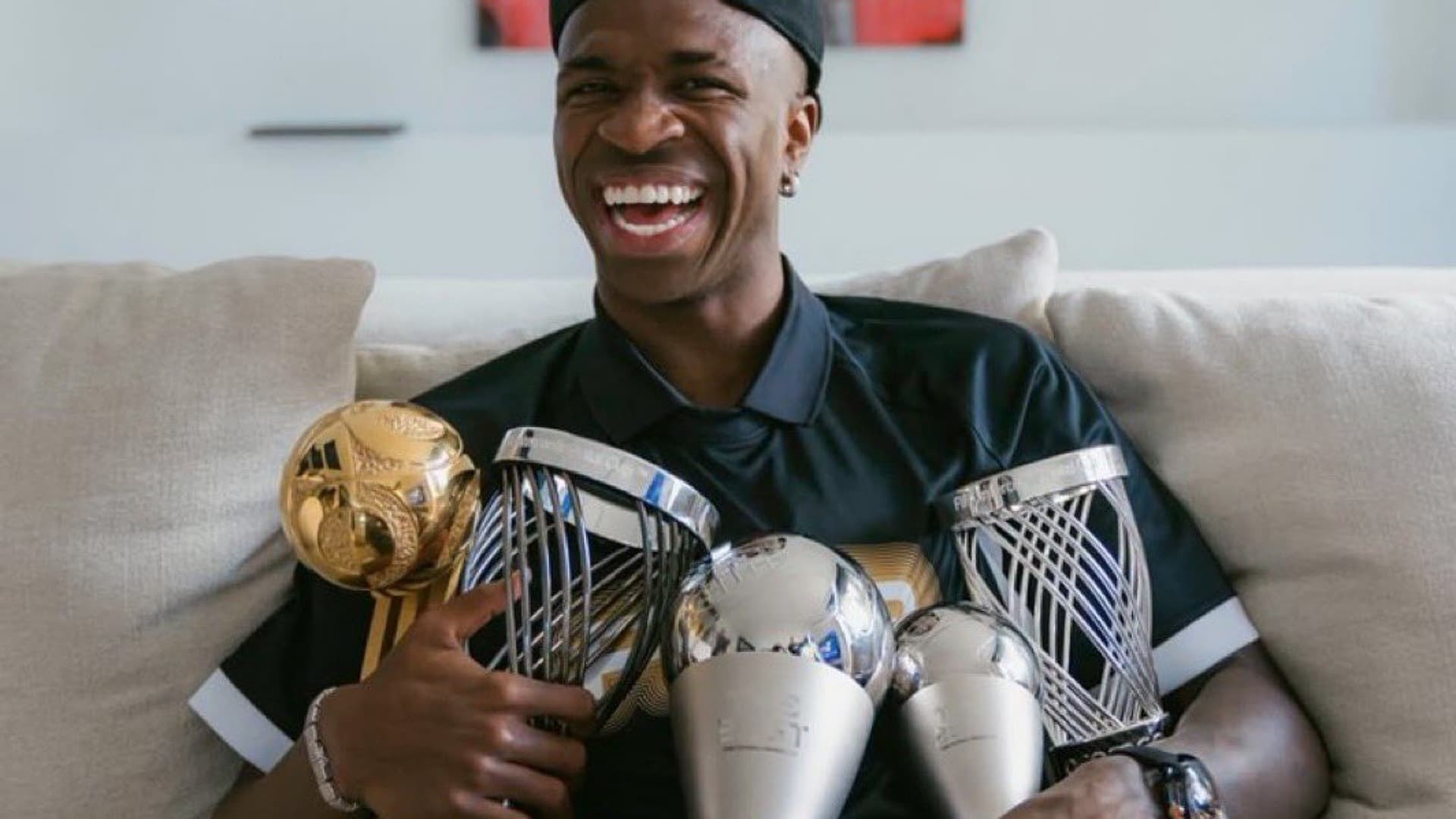 Vinicius likes to dress well and also expensive accessories
