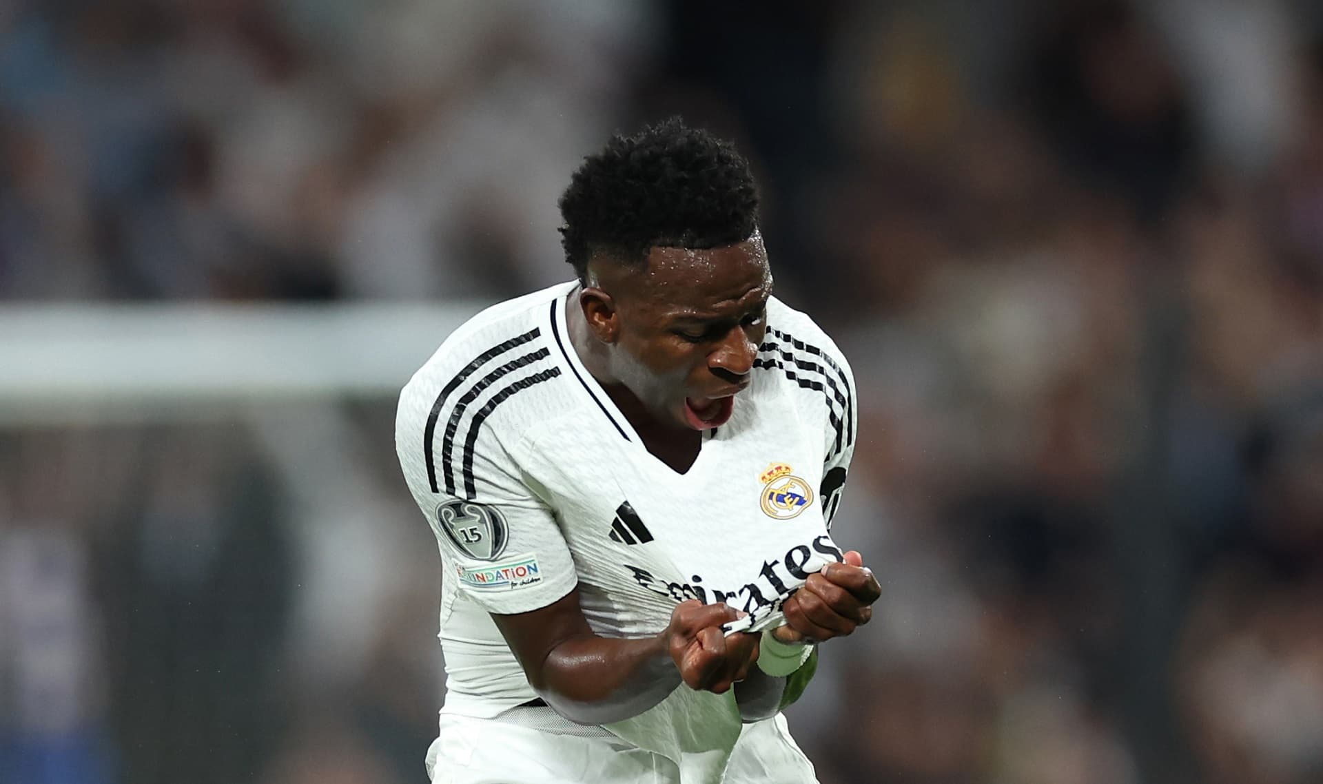 Vinicius received another low blow, but now in his own country, which leaves him in a bad position