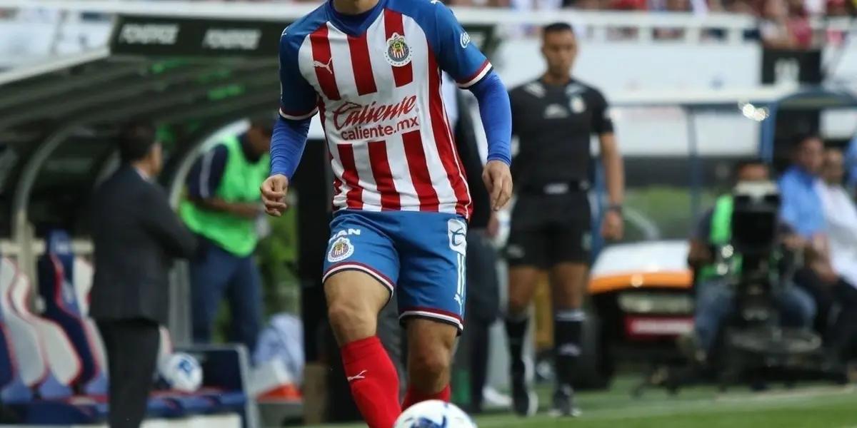 Vucetich cannot figure how to set the attack against Leon and Brizuela apparently has some ideas.