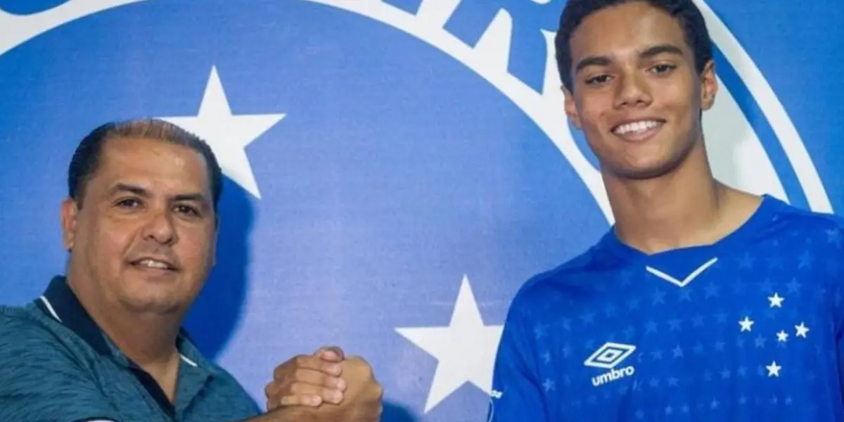 We could be about to see the new Ronaldinho playing in Cruzeiro right now.