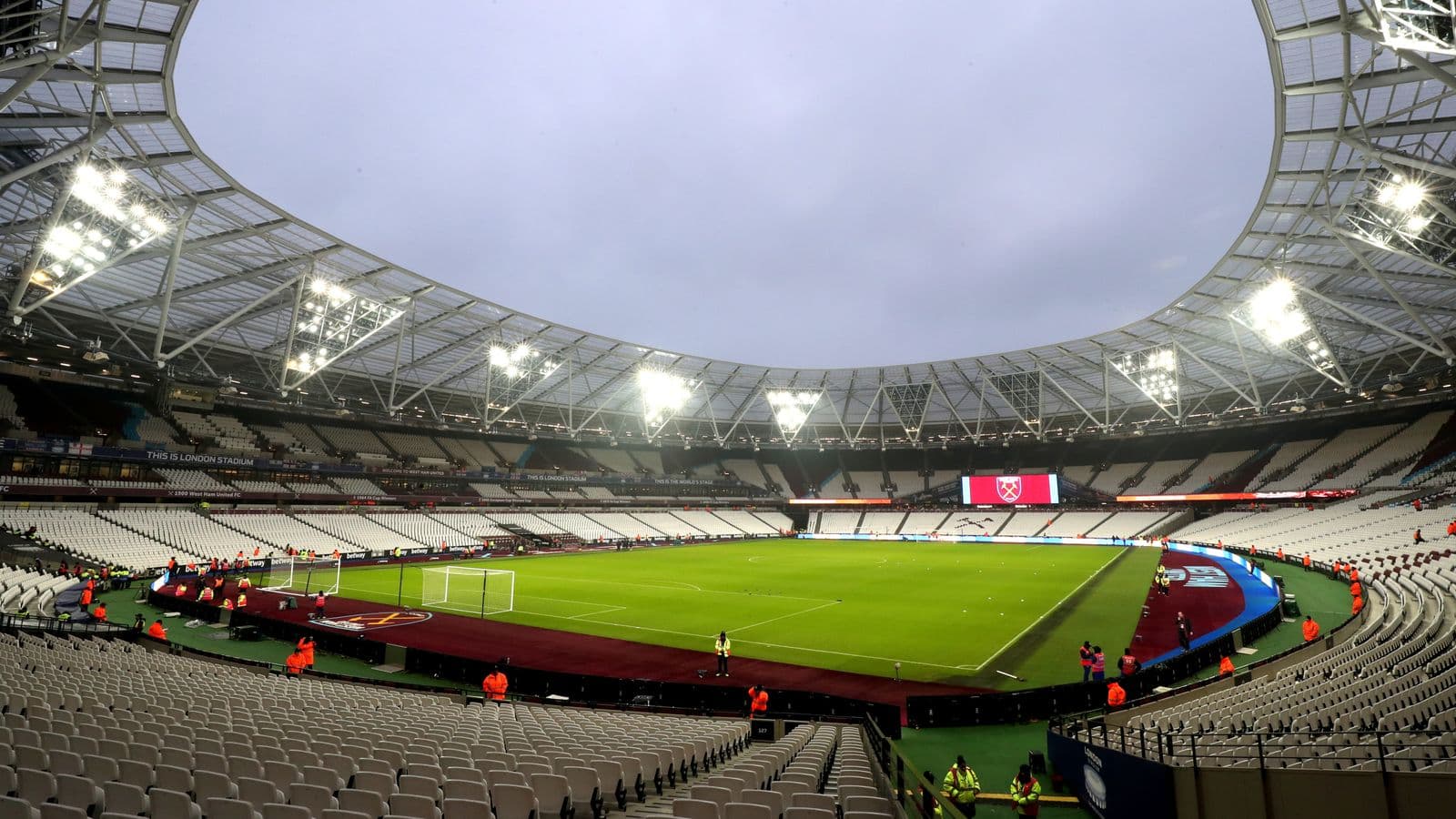 West Ham has been granted approval to expand their stadium and they will be adding 2500 seats to the 60,000 seats capacity.
