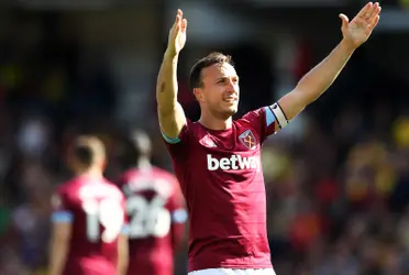 West Ham United's Mark Noble missed a penalty kick for only the 5th time in his career. He had scored 38 out of 42 penalty kicks before his miss against Manchester United.