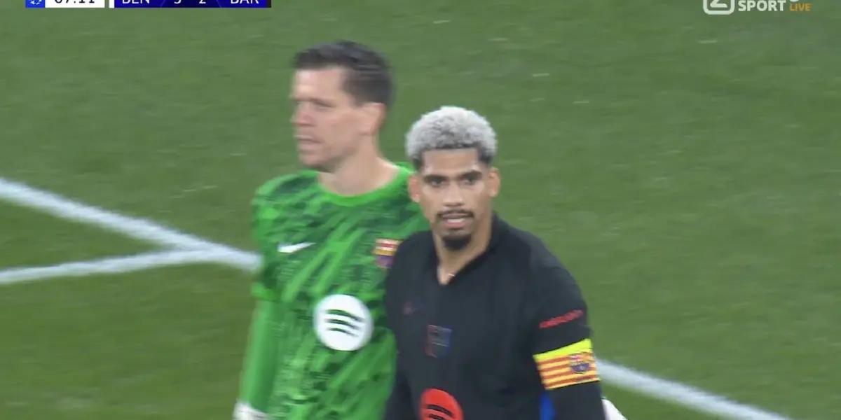 When Barcelona was looking to get closer on the scoreboard, the team's captain scored an own goal after a bad move.