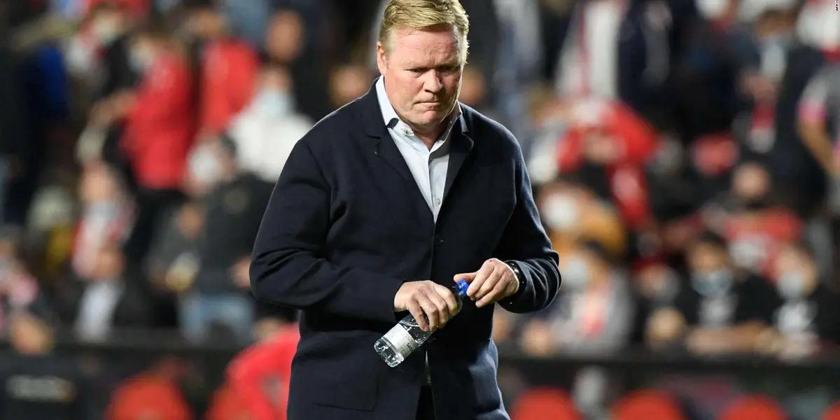 While the club agrees the arrival of Xavi Hernández to the substitutes' bench, the Dutchman continues to negotiate compensation.