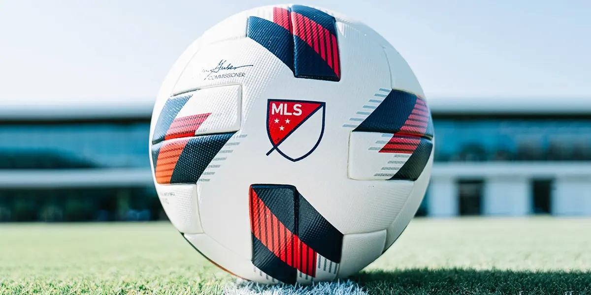 Who are the most relevant Mexican players who are currently playing in Major League Soccer, where do they perform and how they have been doing it.