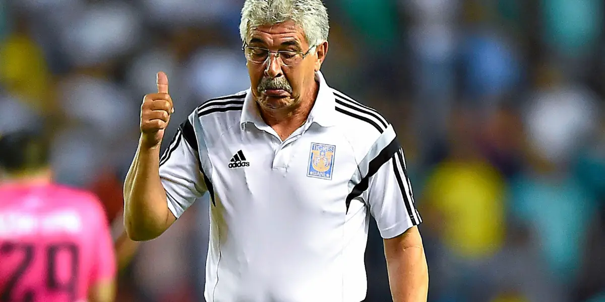 With Tigres out of the direct qualification for the quarterfinals, the fans are tired of him and asked him to go together with Ricardo Tuca Ferretti