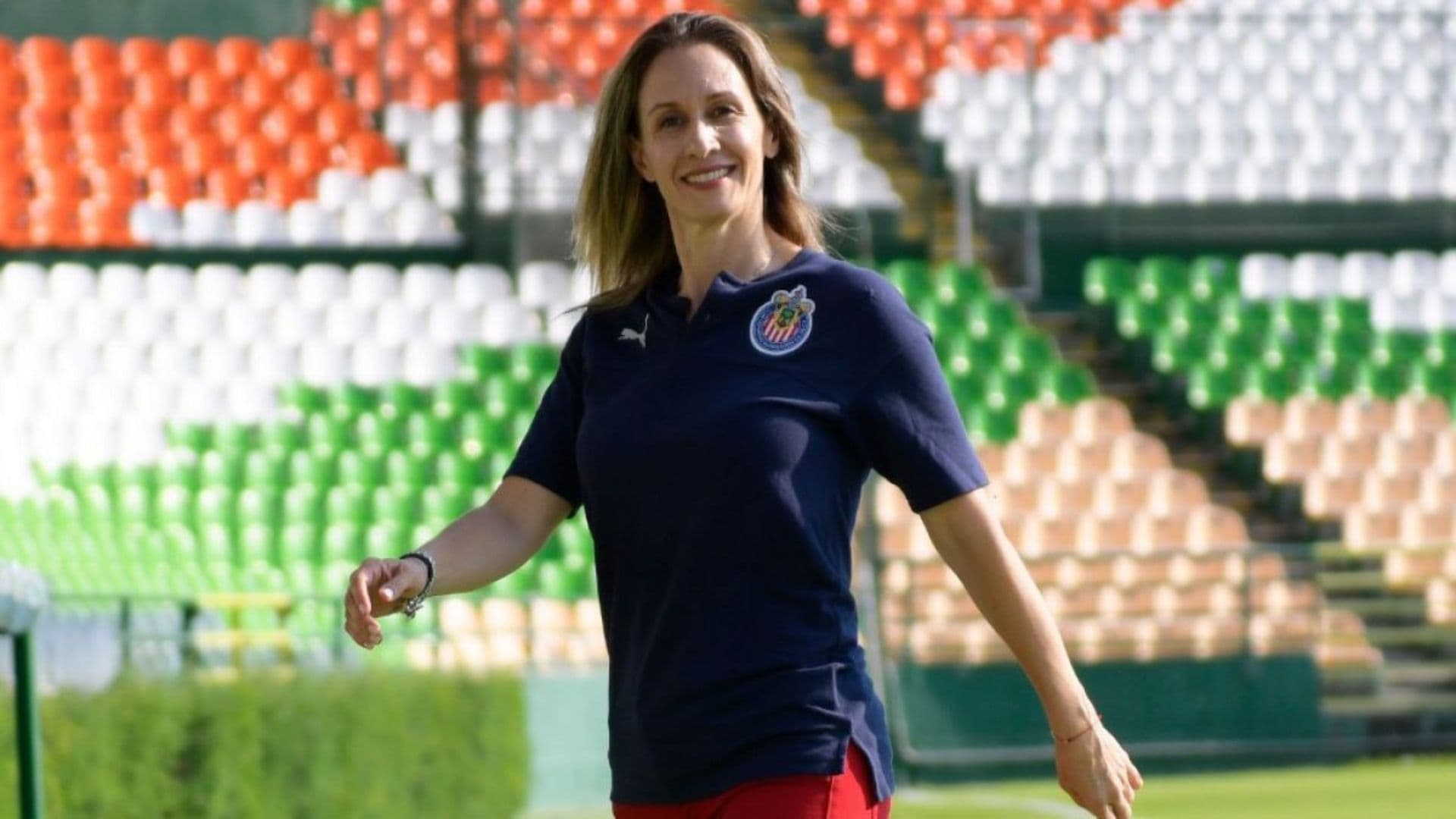 Without a big budget like the men team, she made Chivas Women champions of Liga MX.