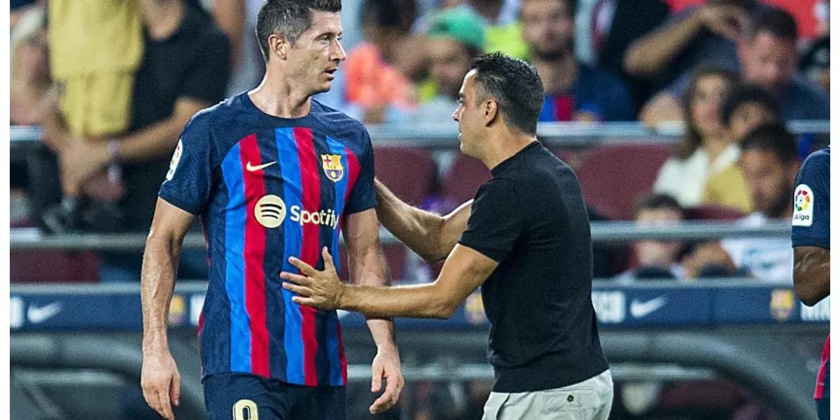 Xavi Hernandez and Robert Lewandowski