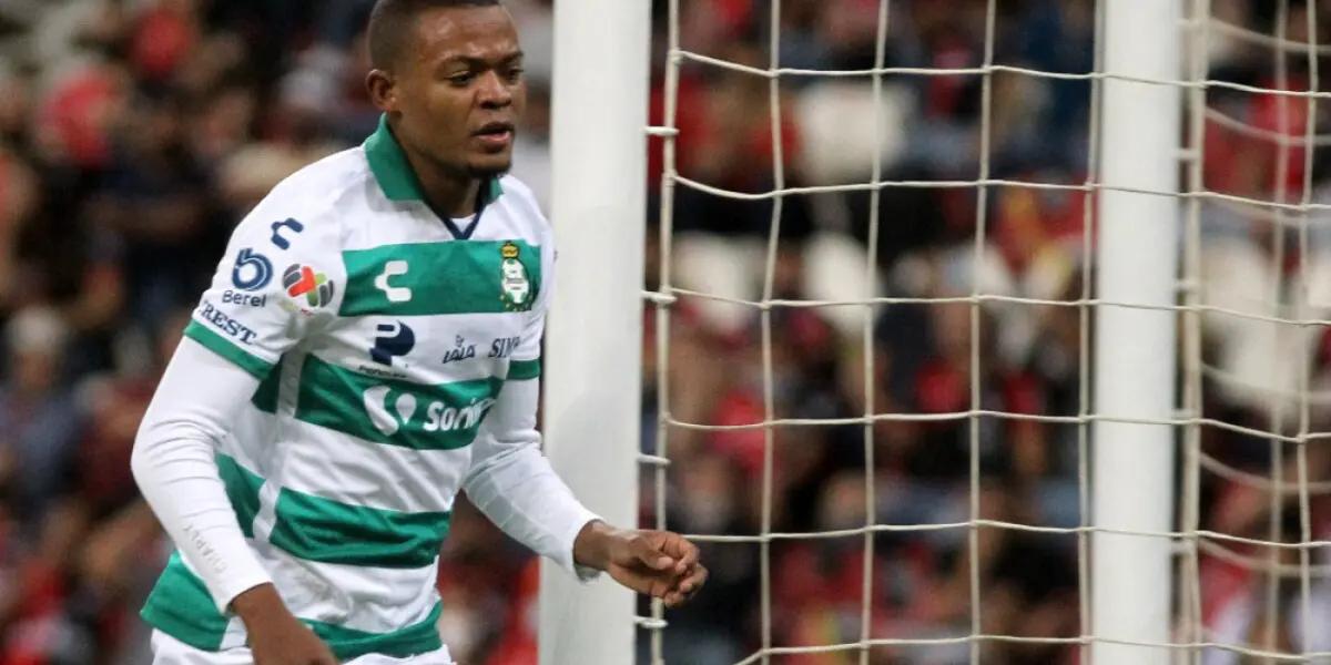 Yesterday, the Colombian striker achieved a Davis vs. Goliath-level feat, scoring fearlessly against one of the leaders in the Liga MX 2022 overall standings.