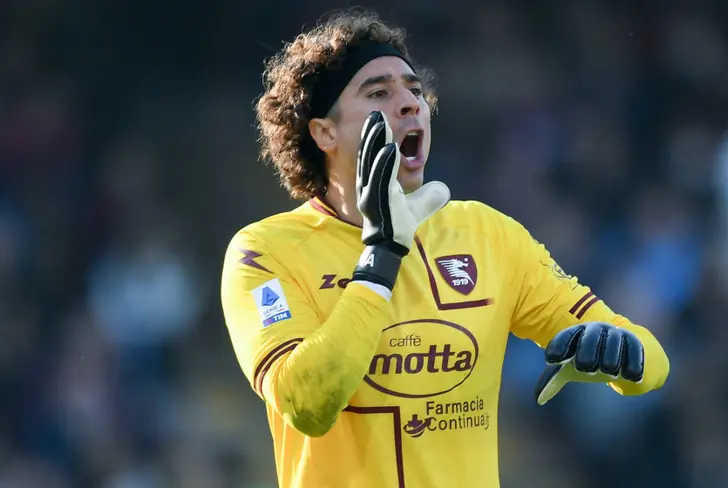 Guillermo Ochoa with the Salernitana jersey. (Source: Transfermarkt)