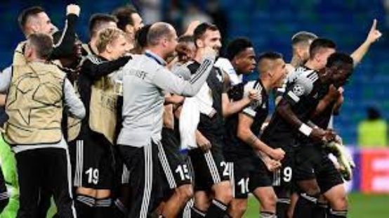 
   Sebastien Thill scored a last-minute goal to defeat Real Madrid 
 